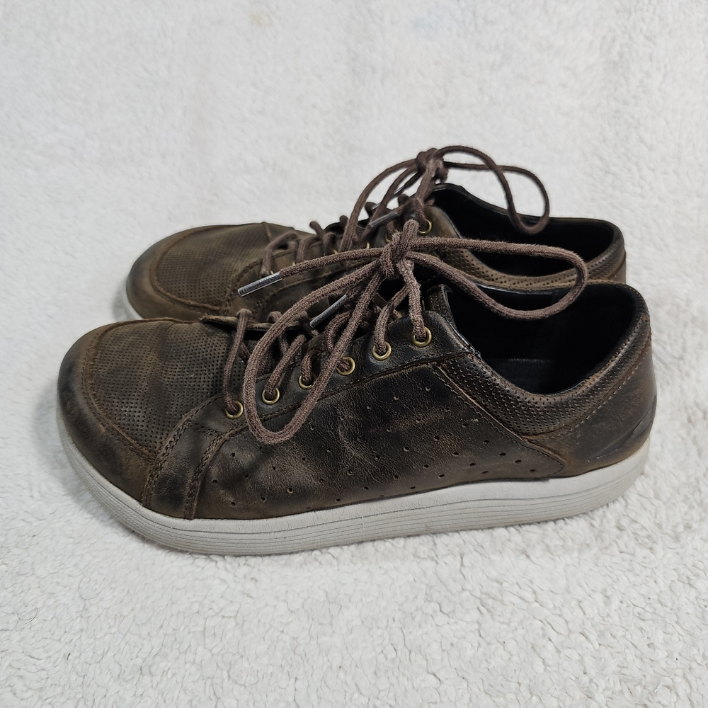 Altra Brown Athletic Shoes Size 8